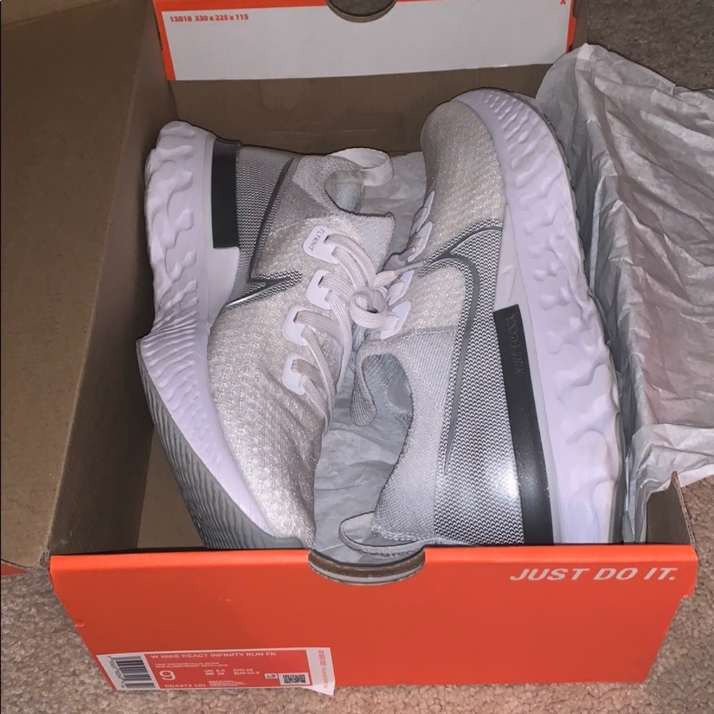 Nike React Infinity Run Flyknit